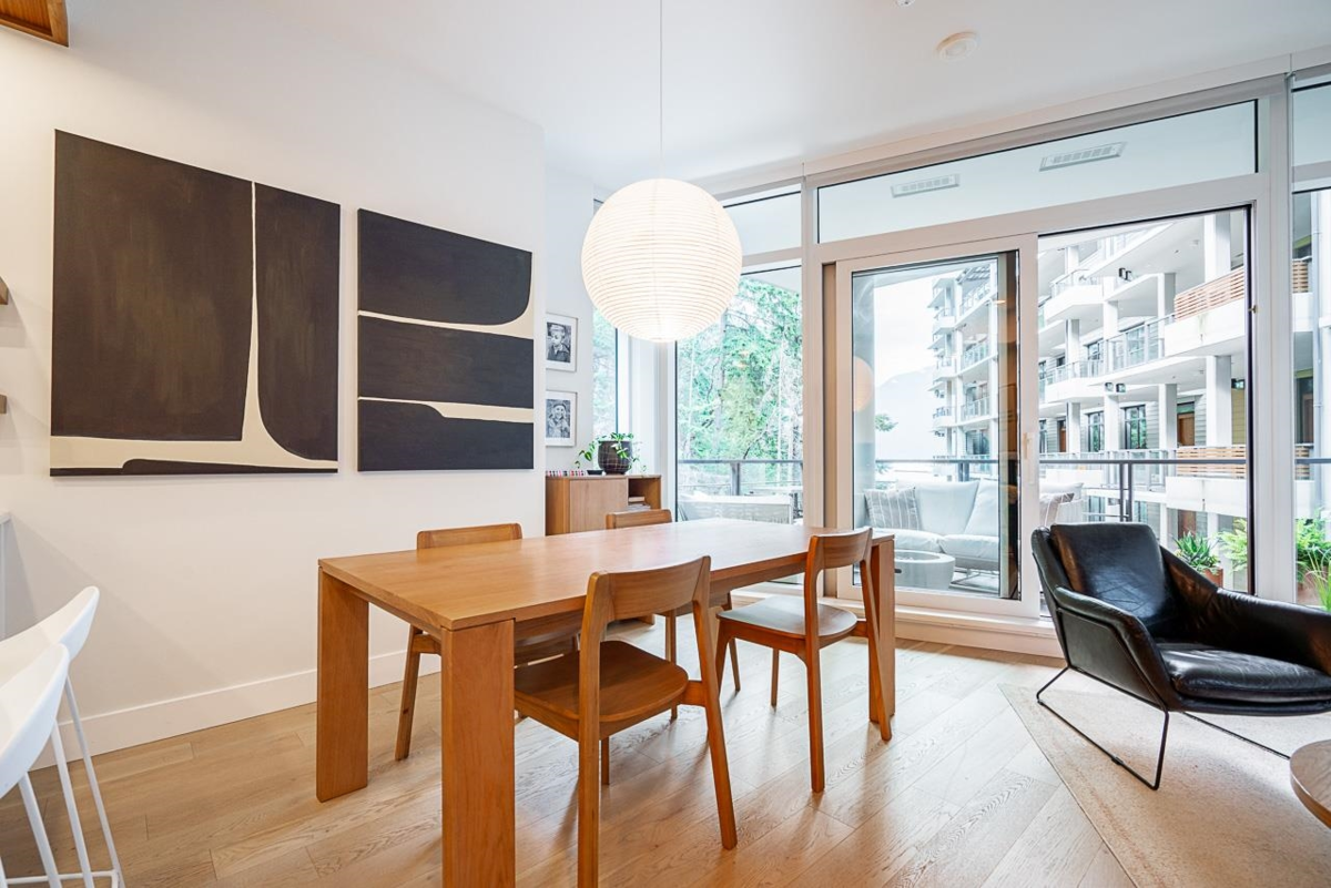 Family Room Photo of 401 6699 Nelson Avenue, West Vancouver, BC