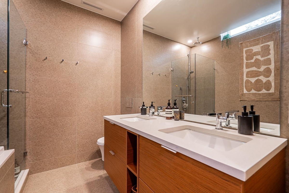 Primary Bedroom Photo of 401 6699 Nelson Avenue, West Vancouver, BC