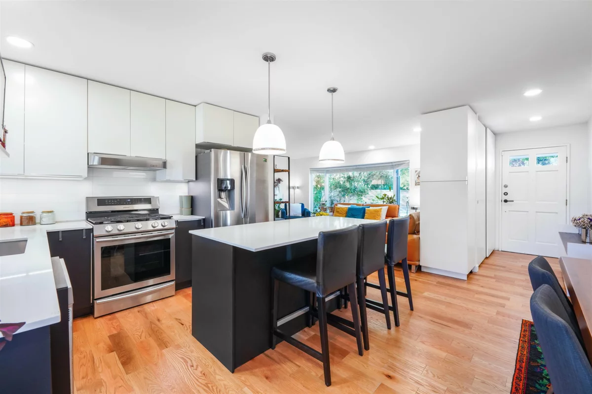 Breakfast Nook Photo of 1287 W 15th Street, North Vancouver, BC