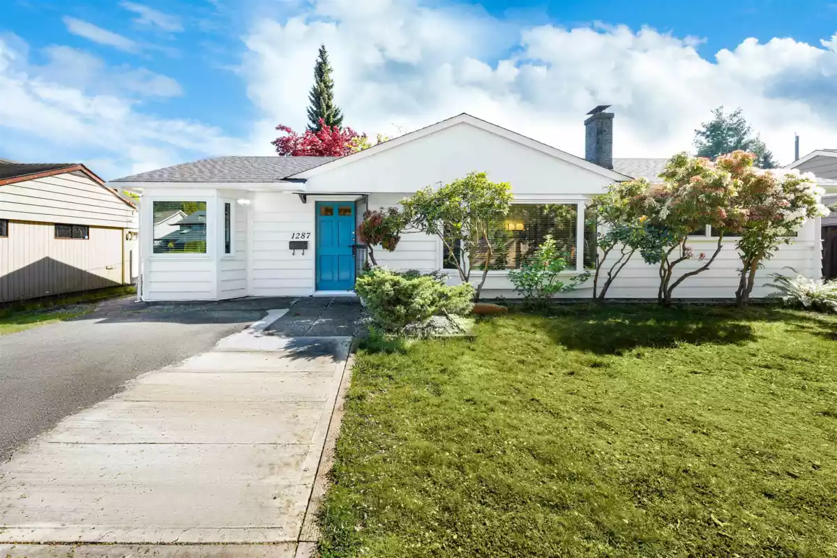 Dining Area Photo of 1287 W 15th Street, North Vancouver, BC