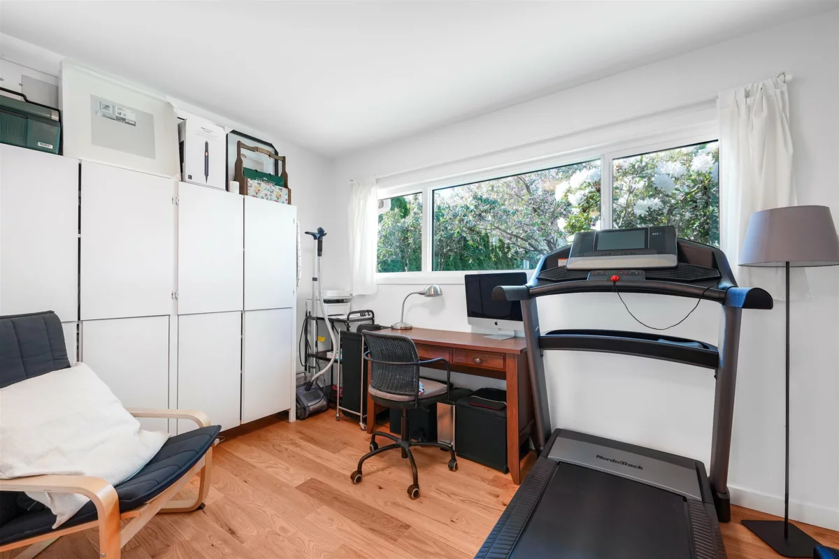 Entry Foyer Photo of 1287 W 15th Street, North Vancouver, BC