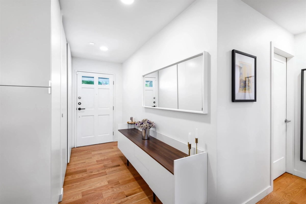 Kitchen Photo of 1287 W 15th Street, North Vancouver, BC