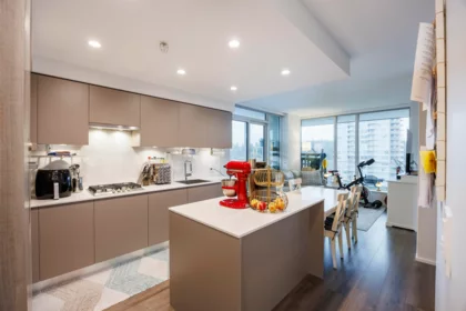 1301 3809 Evergreen Place, Burnaby, BC, Burnaby — Apartment/Condo for sale