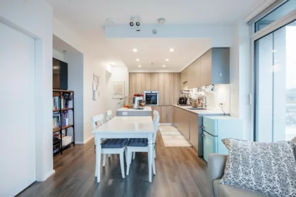 1301 3809 Evergreen Place, Burnaby, BC, Burnaby — Apartment/Condo for sale