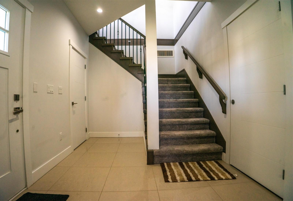 Breakfast Nook Photo of 45358 Westview Avenue, Chilliwack, BC