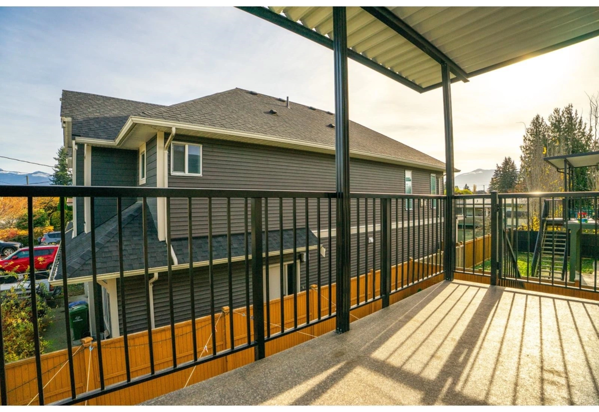 Guest Bathroom Photo of 45358 Westview Avenue, Chilliwack, BC