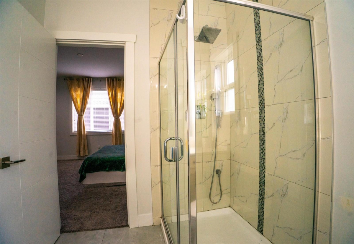 Hallway Photo of 45358 Westview Avenue, Chilliwack, BC