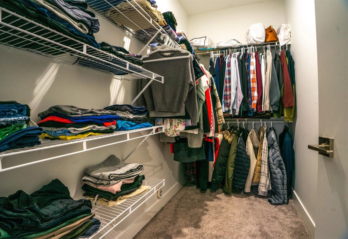 Staircase Photo of 45358 Westview Avenue, Chilliwack, BC