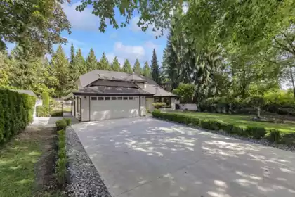 10418 Fraserglen Drive, Surrey, BC, Surrey — Single Family Residence for sale