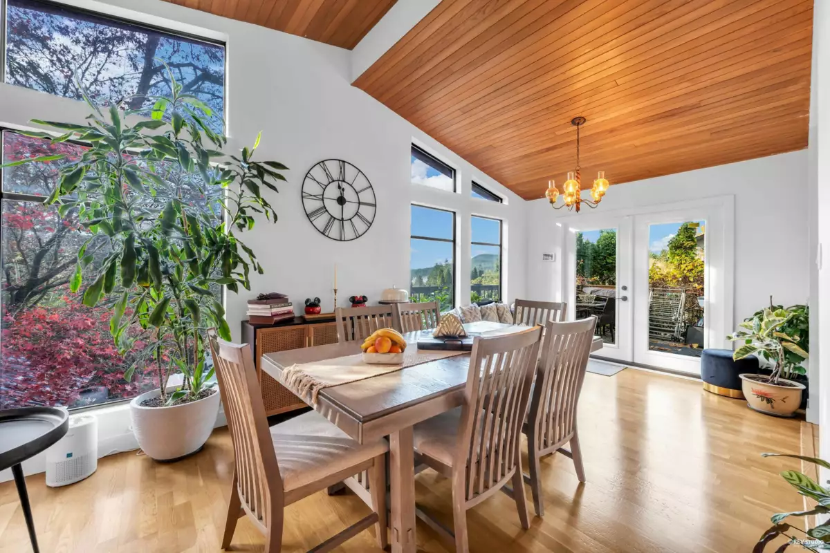 Dining Area Photo of 7 Bignall Bay, Port Moody, BC