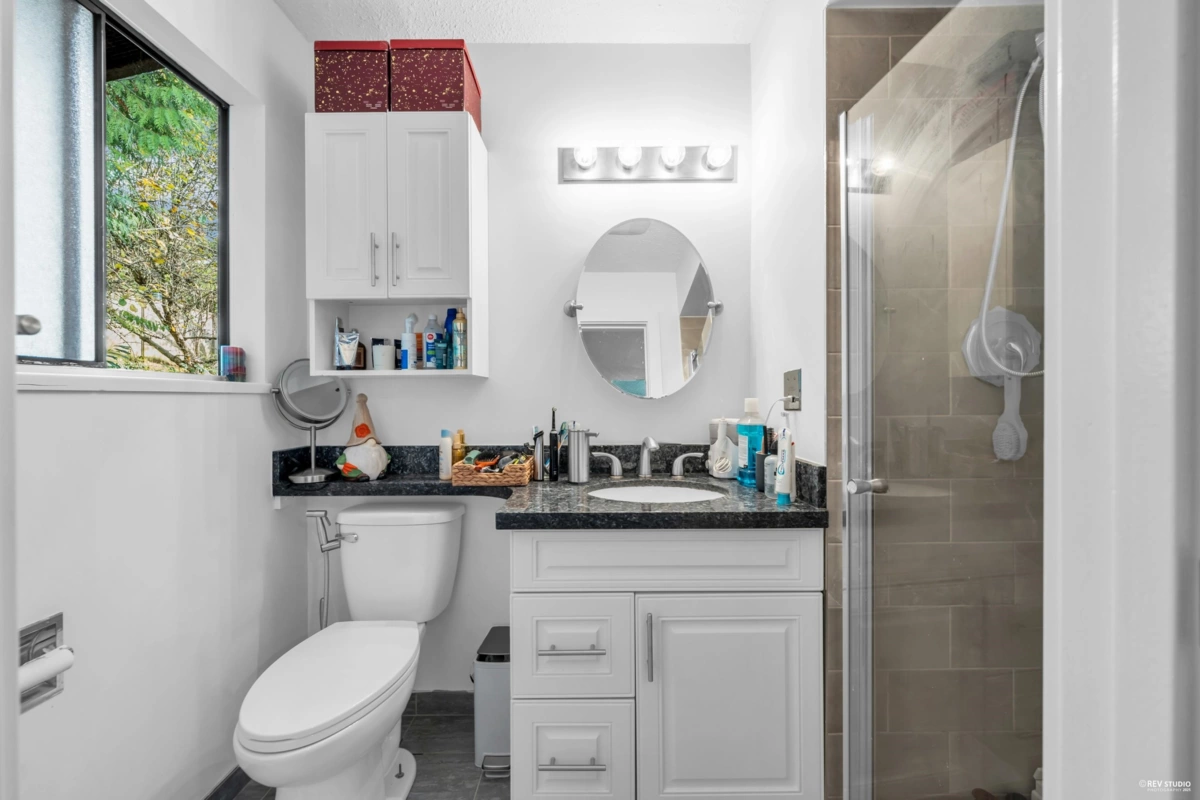 Powder Room Photo of 7 Bignall Bay, Port Moody, BC