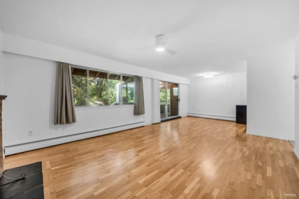 704 555 W 28th Street, North Vancouver, BC, North Vancouver — Apartment/Condo for sale