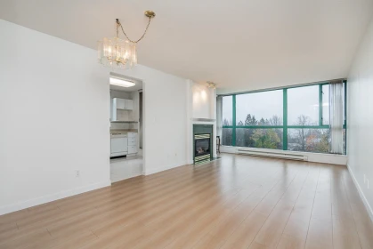607 5899 Wilson Avenue, Burnaby, BC, Burnaby — Apartment/Condo for sale