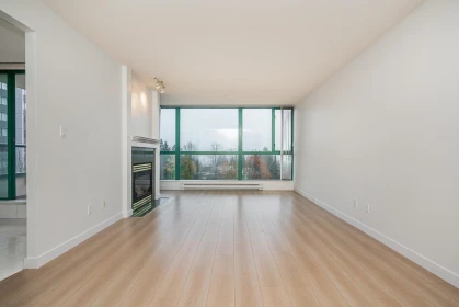 Kitchen Photo of 607 5899 Wilson Avenue, Burnaby, BC