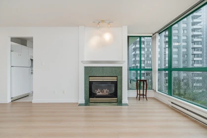 607 5899 Wilson Avenue, Burnaby, BC, Burnaby — Apartment/Condo for sale