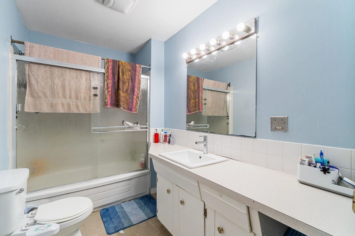 Bedroom 2 Photo of 12 32310 Mouat Drive, Abbotsford, BC