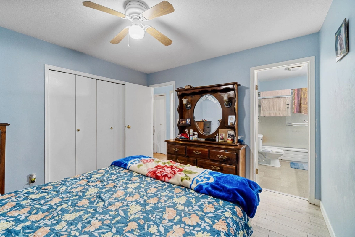 Breakfast Nook Photo of 12 32310 Mouat Drive, Abbotsford, BC