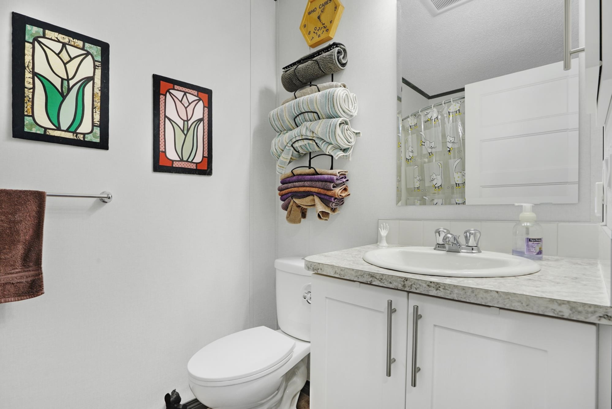 Bedroom 2 Photo of 5 63071 Flood Hope Road, Hope, BC
