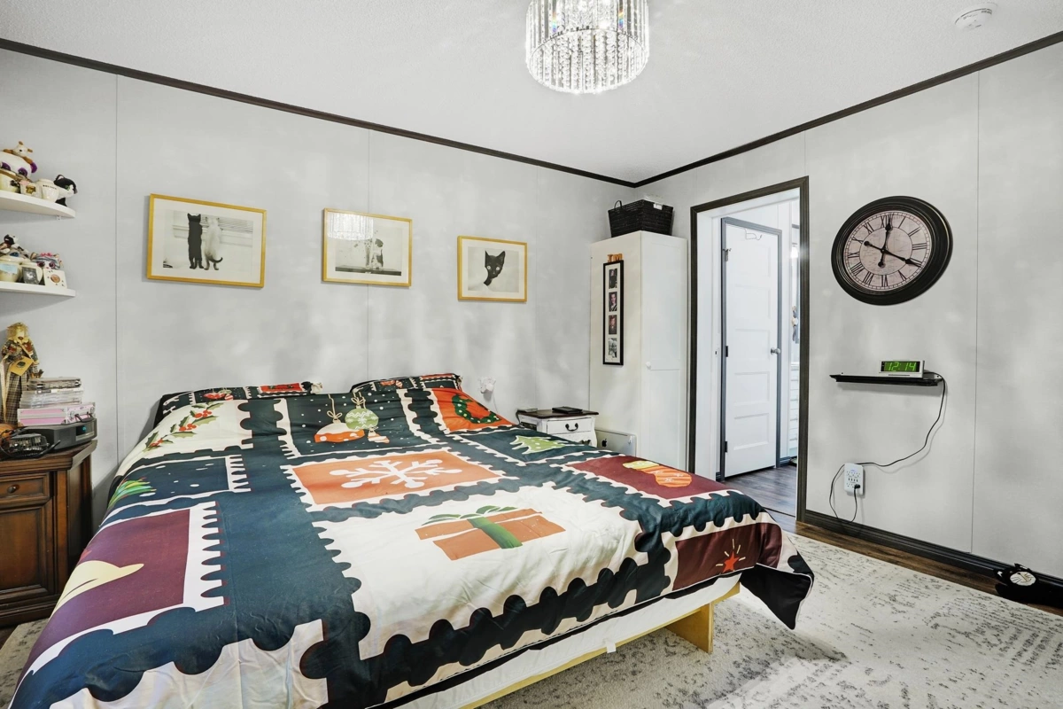 Bedroom 3 Photo of 5 63071 Flood Hope Road, Hope, BC