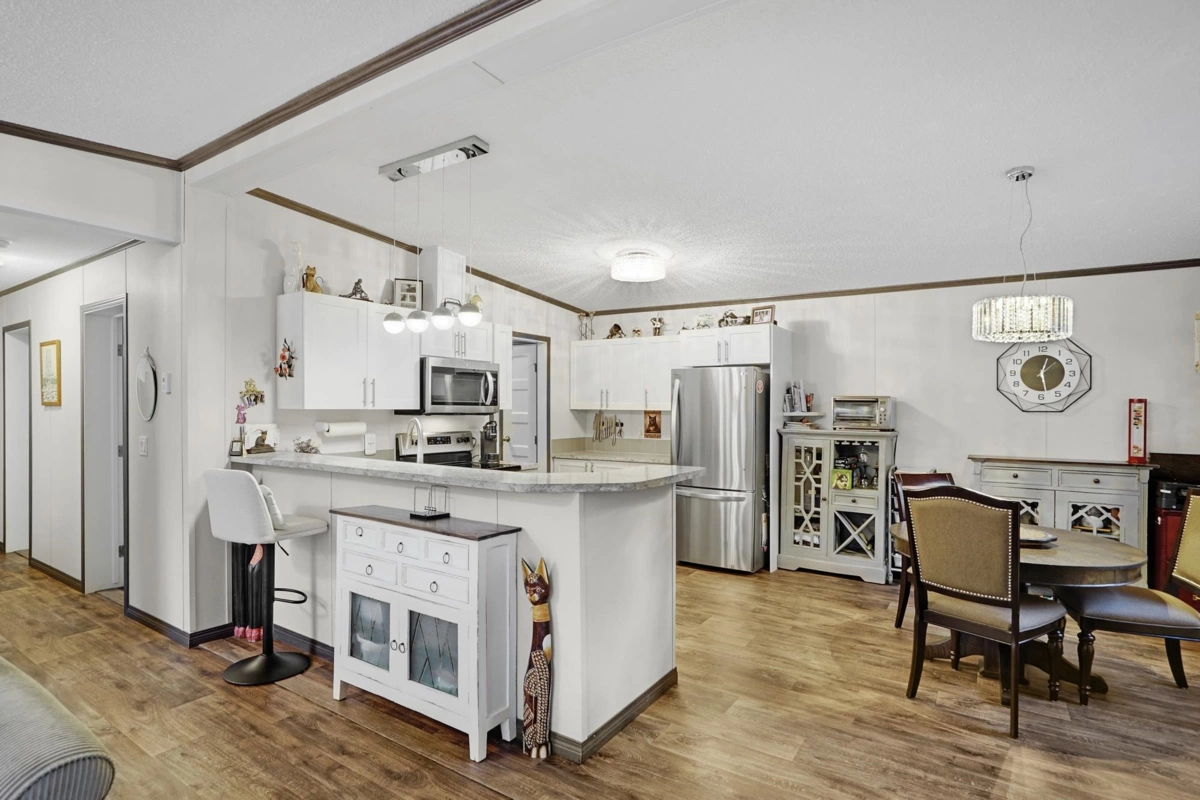 Family Room Photo of 5 63071 Flood Hope Road, Hope, BC