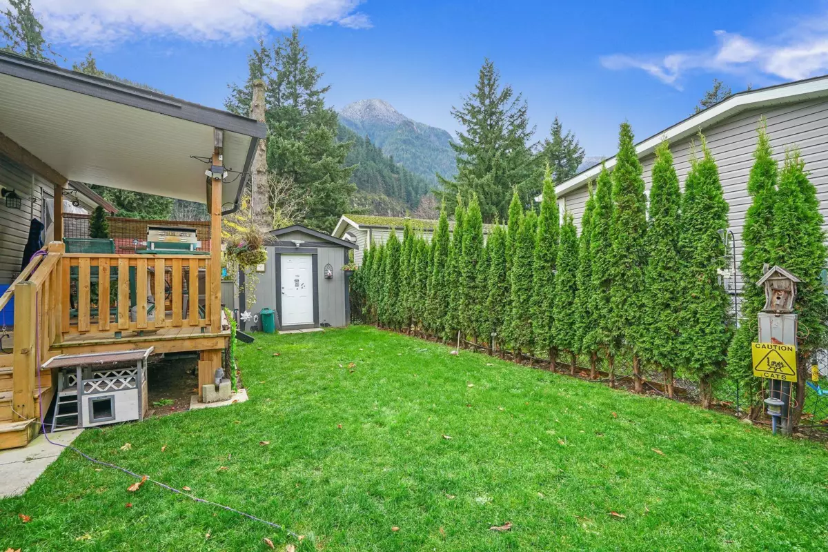 Mudroom Photo of 5 63071 Flood Hope Road, Hope, BC