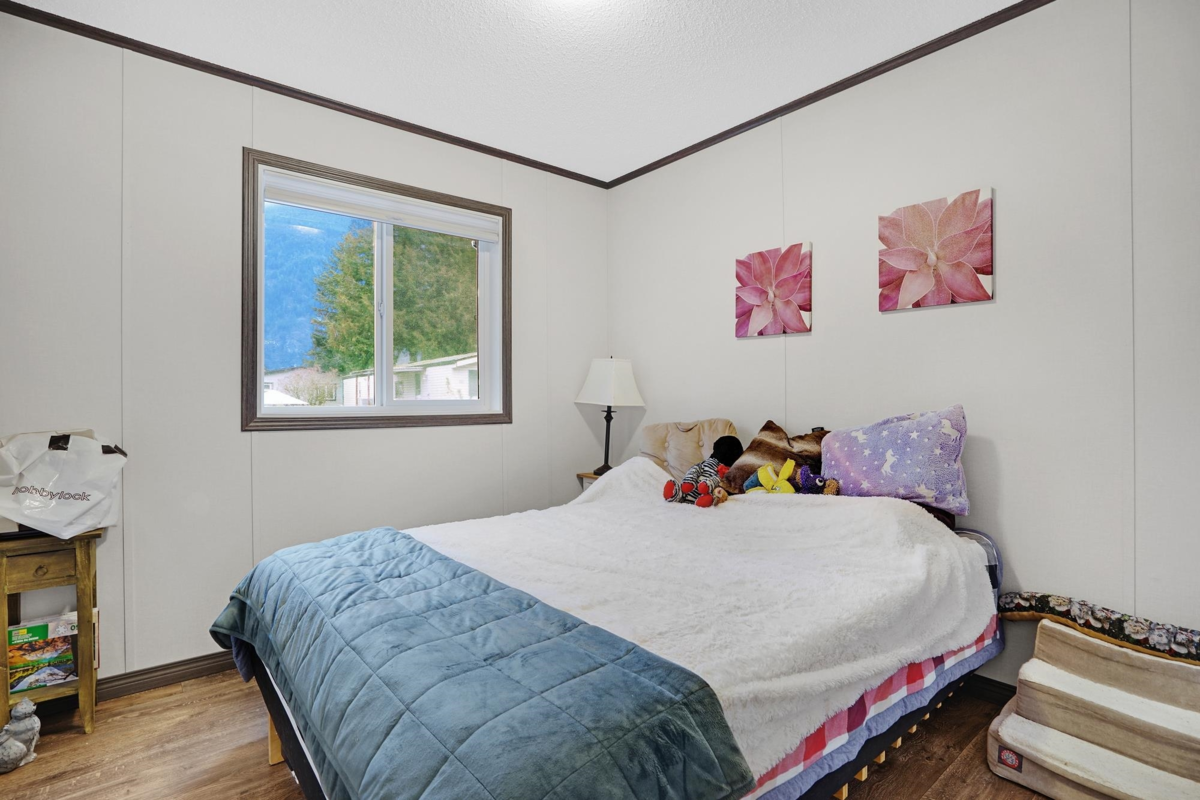 Powder Room Photo of 5 63071 Flood Hope Road, Hope, BC