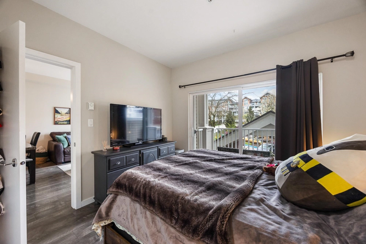 Bedroom 3 Photo of 206 6430 194 Street, Surrey, BC