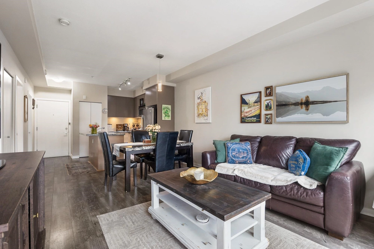 Primary Bathroom Photo of 206 6430 194 Street, Surrey, BC