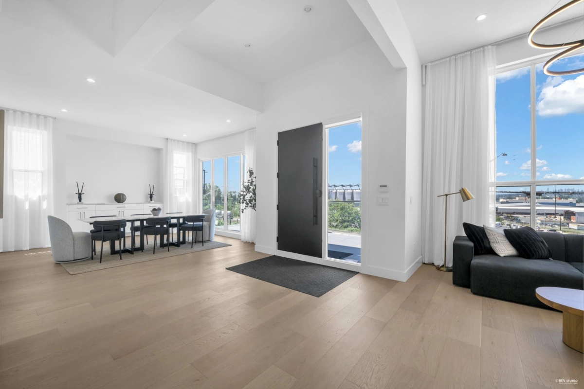 Living Room Photo of 11344 River Road, Surrey, BC