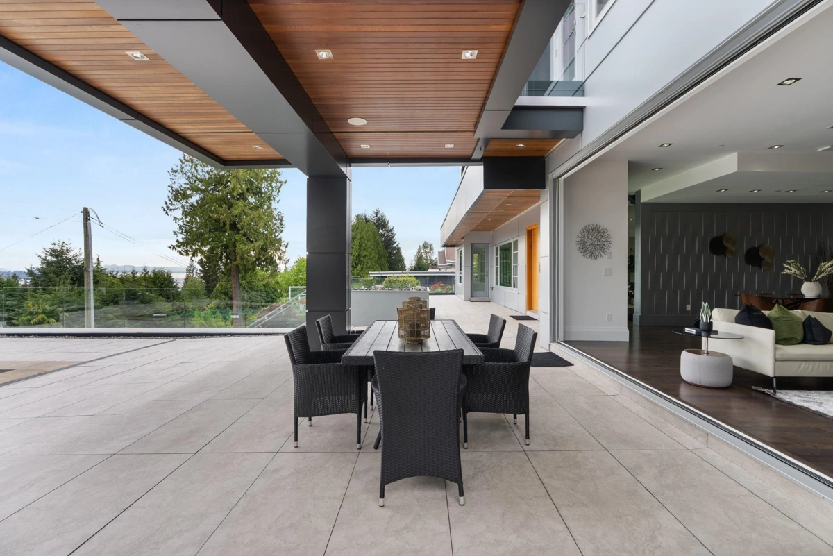 Backyard Photo of 1265 Queens Avenue, West Vancouver, BC