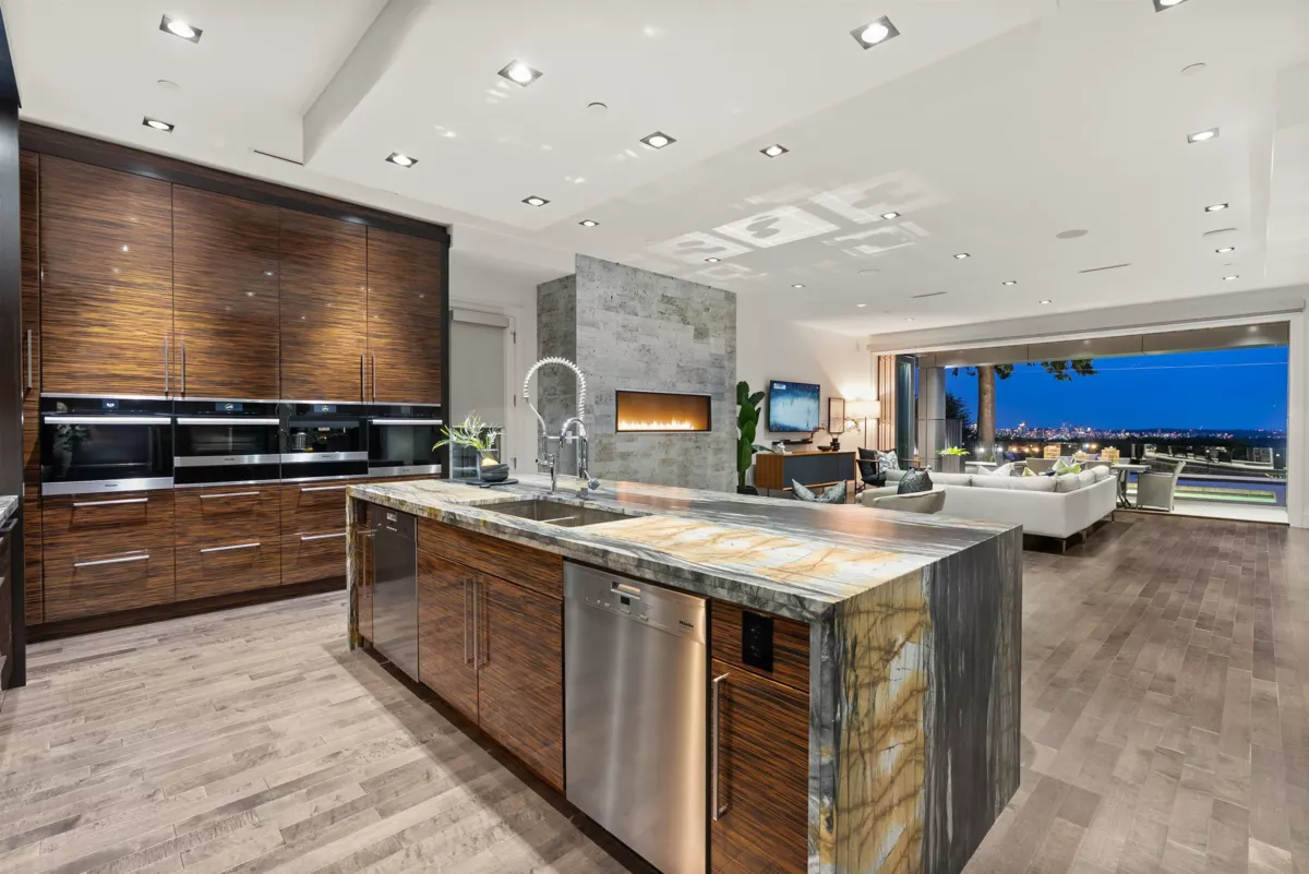 Community Amenities Photo (Clubhouse) of 1265 Queens Avenue, West Vancouver, BC