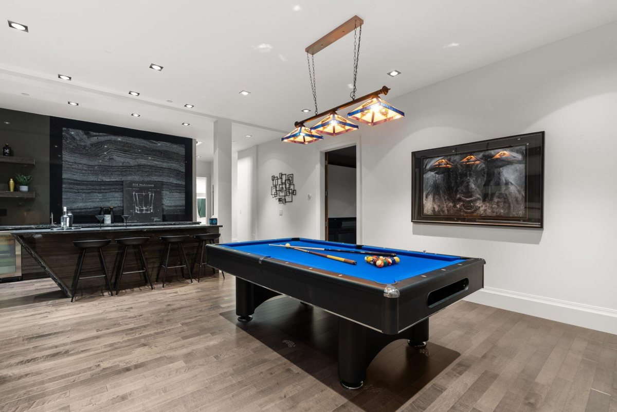 Entry Foyer Photo of 1265 Queens Avenue, West Vancouver, BC