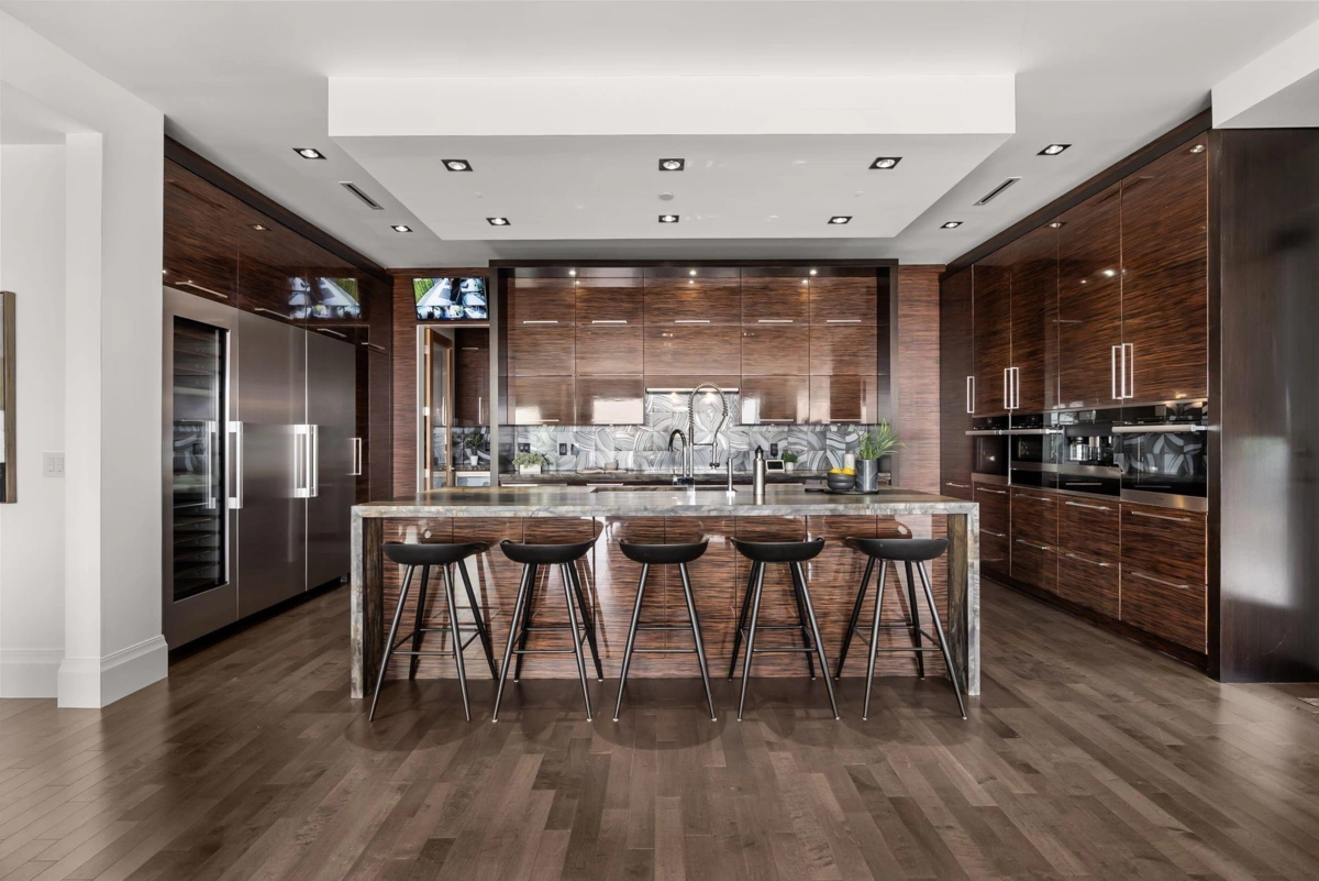 Family Room Photo of 1265 Queens Avenue, West Vancouver, BC