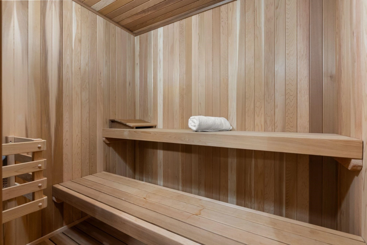 Loft / Bonus Room Photo of 1265 Queens Avenue, West Vancouver, BC