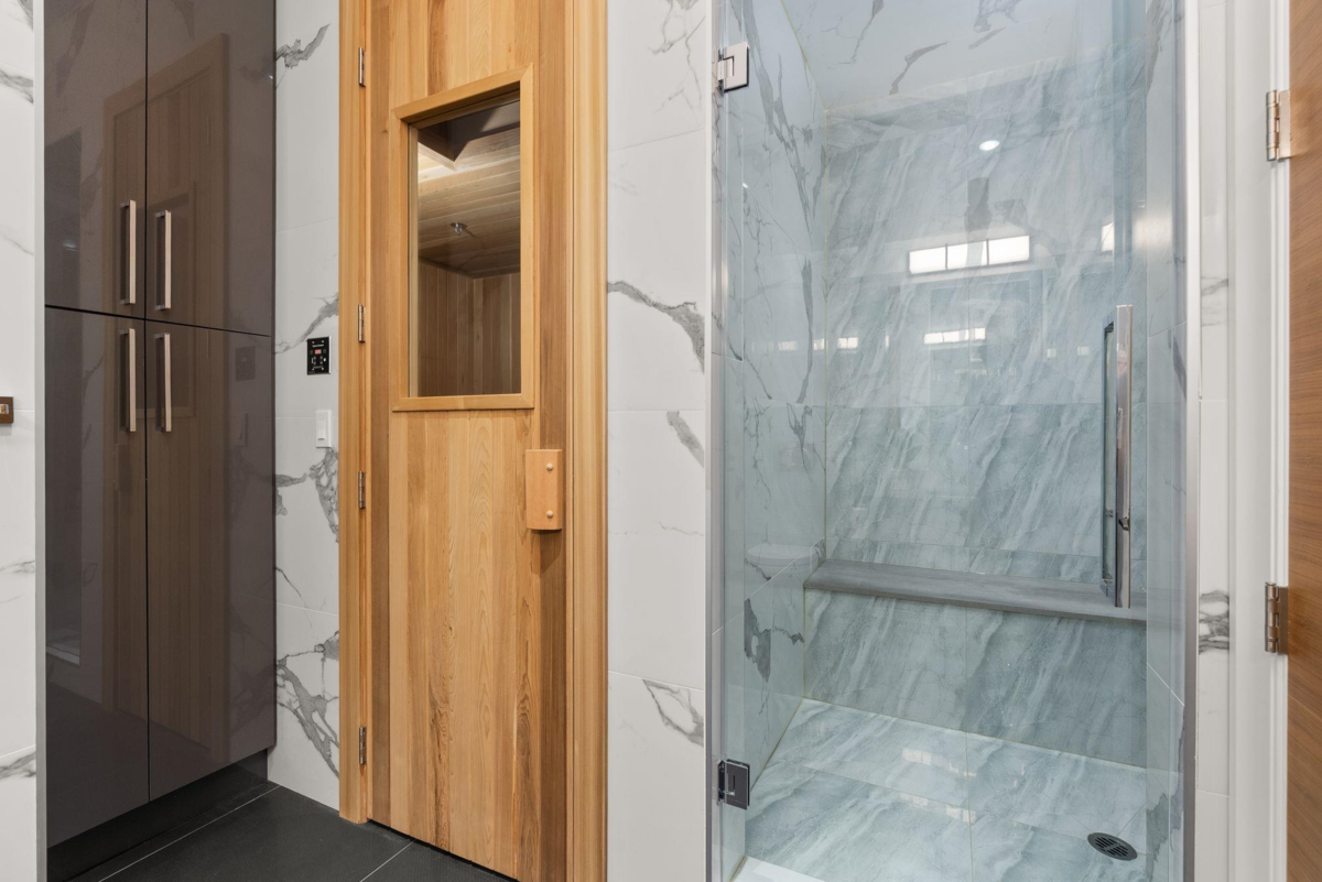 Office / Den Photo of 1265 Queens Avenue, West Vancouver, BC