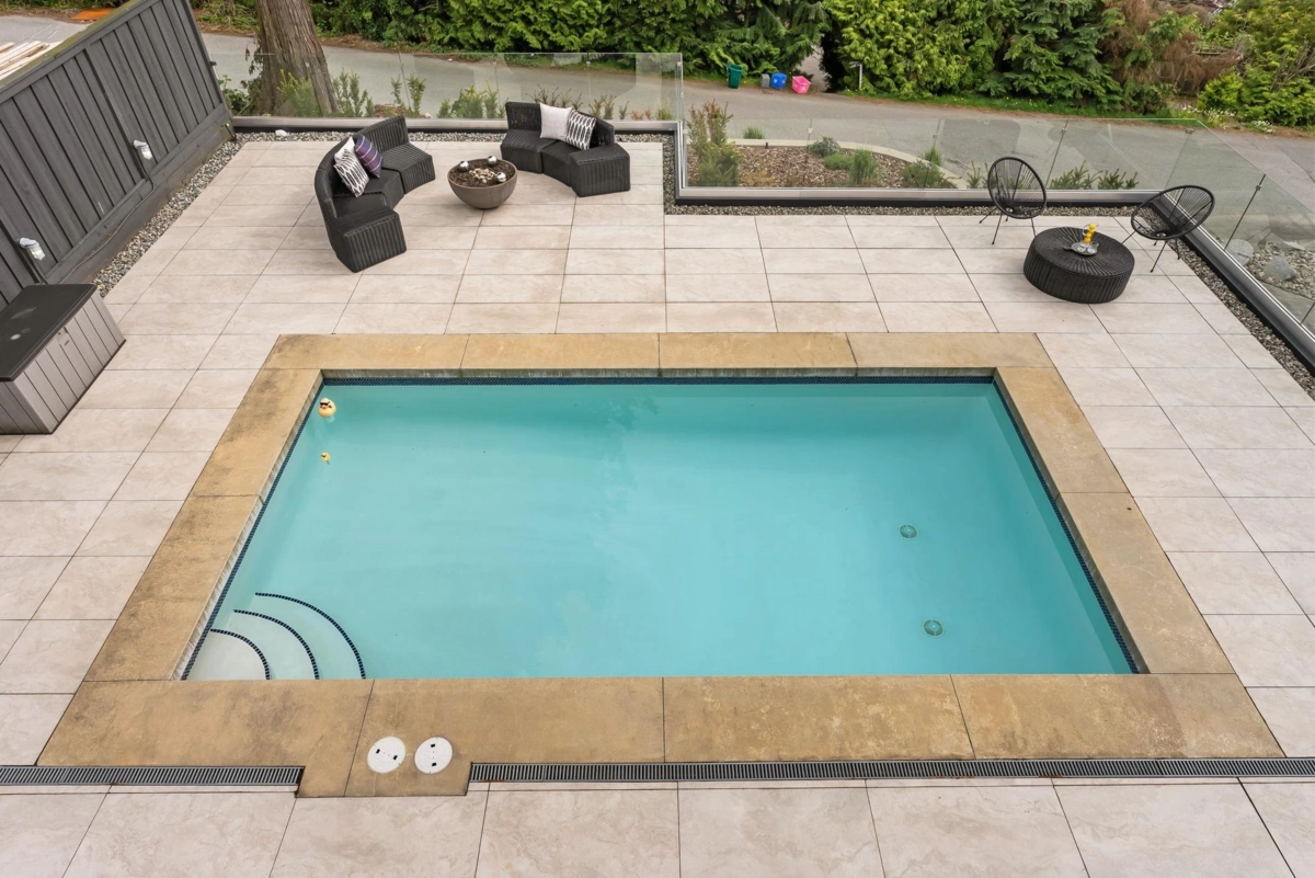 Outdoor Deck Photo of 1265 Queens Avenue, West Vancouver, BC