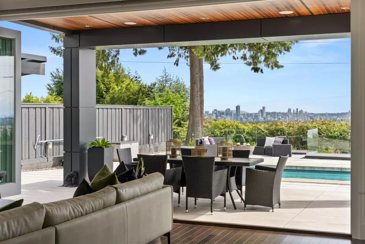 Outdoor Patio Photo of 1265 Queens Avenue, West Vancouver, BC