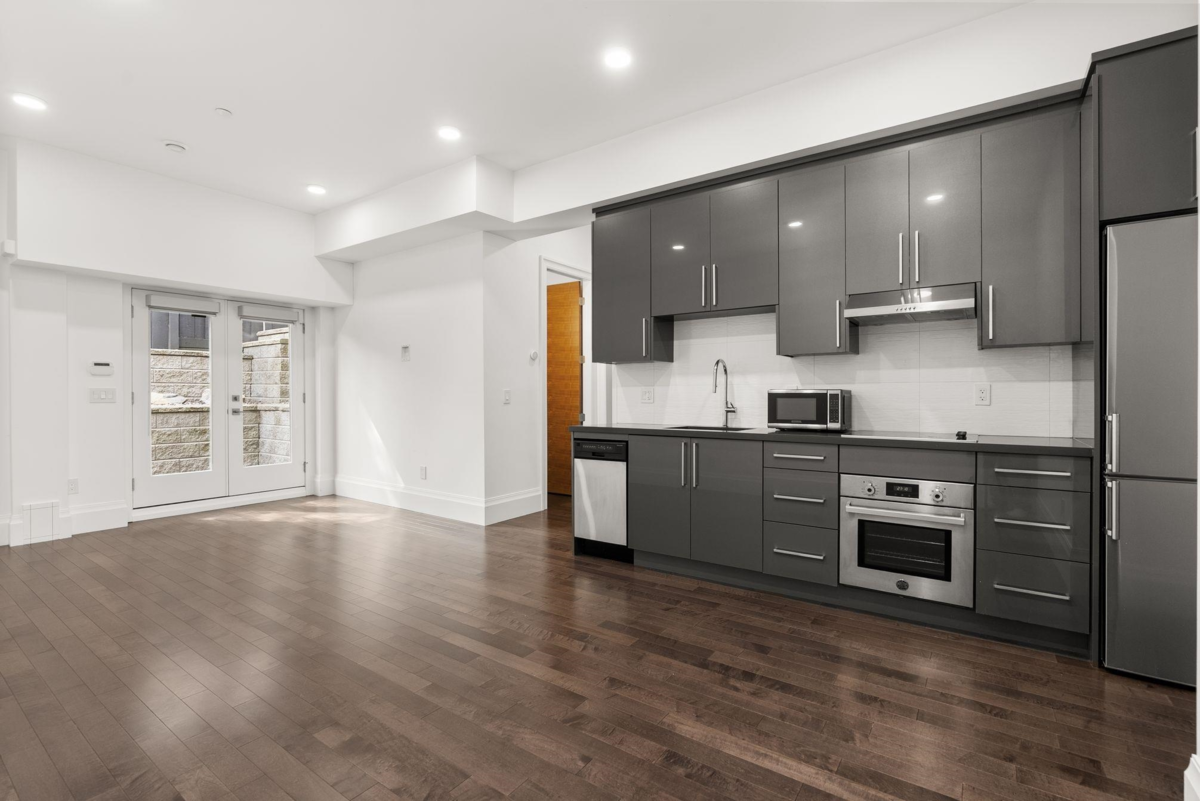 Powder Room Photo of 1265 Queens Avenue, West Vancouver, BC