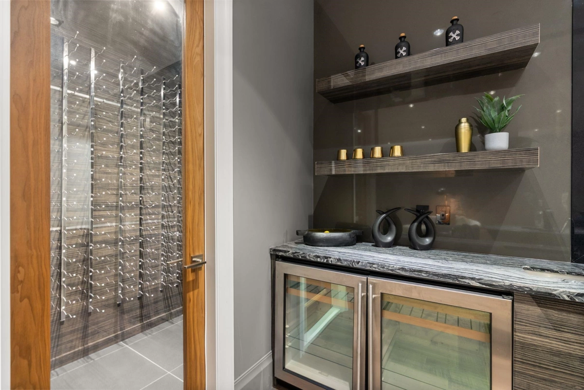 Staircase Photo of 1265 Queens Avenue, West Vancouver, BC