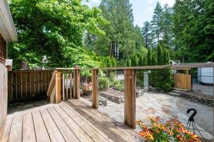 Hallway Photo of 1075 Gladwin Drive, North Vancouver, BC