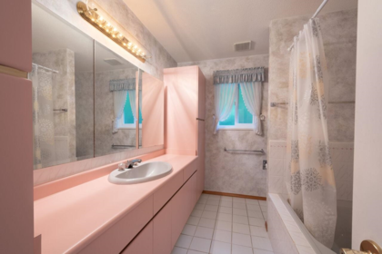 Mudroom Photo of 937 Westmount Drive, Port Moody, BC