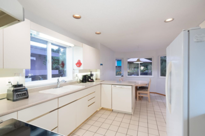Primary Bathroom Photo of 937 Westmount Drive, Port Moody, BC