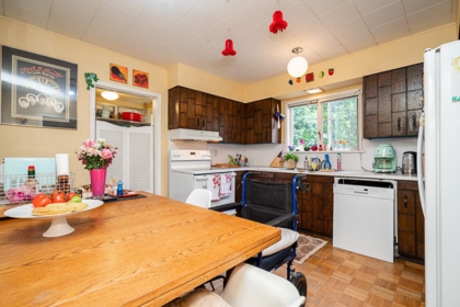 Breakfast Nook Photo of 6138 Granville Street, Vancouver, BC