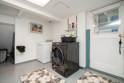 Hallway Photo of 6138 Granville Street, Vancouver, BC