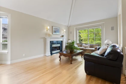 15355 Sequoia Drive, Surrey, BC, Surrey — Single Family Residence for sale