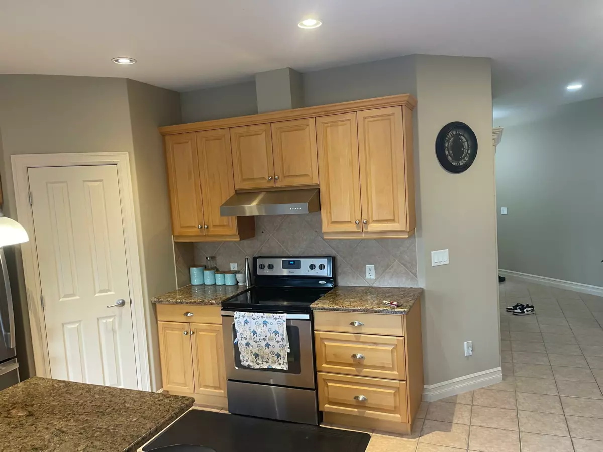 Living Room Photo of 36512 E Auguston Parkway, Abbotsford, BC