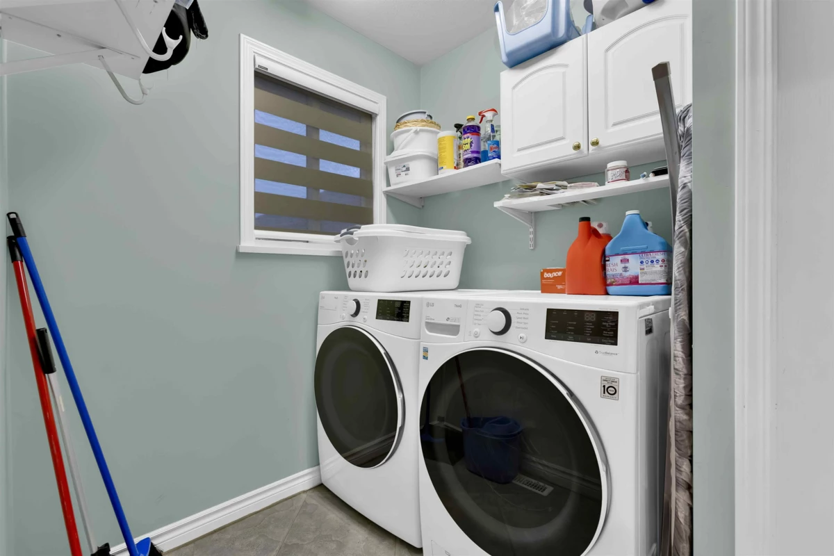 Swimming Pool Photo of 7450 147 Street, Surrey, BC