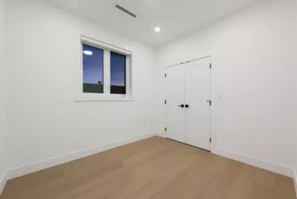 Basement Recreation Room Photo of 2 7361 Fraser Street, Vancouver, BC