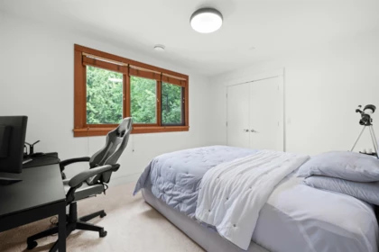 Swimming Pool Photo of 510 Eastcot Road, West Vancouver, BC