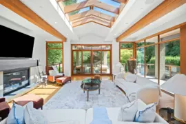 510 Eastcot Road, West Vancouver, BC